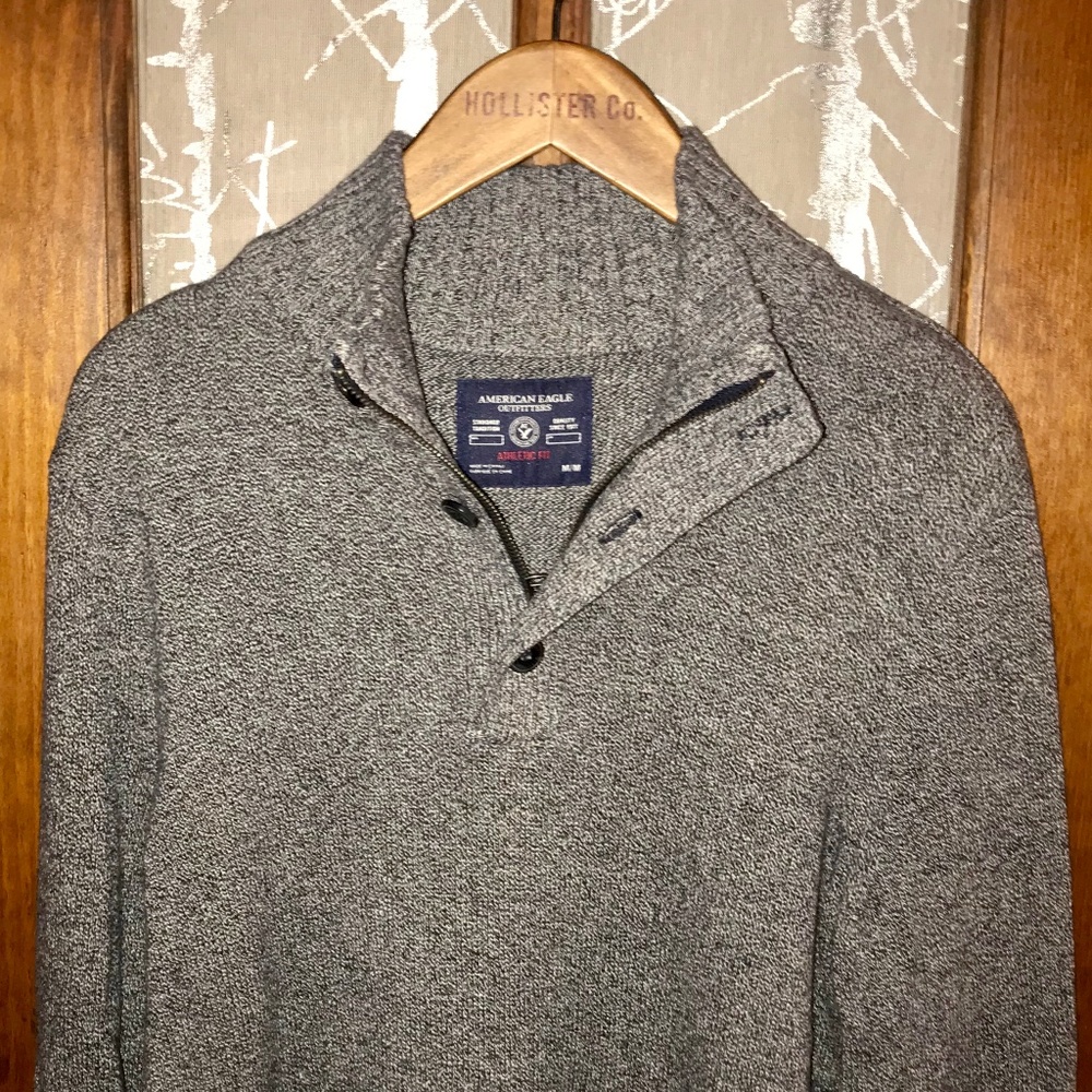 American Eagle Heather Grey Sweater